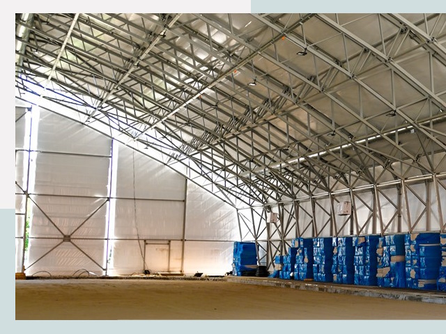 Строительство крытых катков в Гусе-Хрустальном